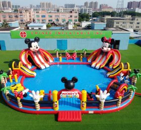 Pool3-759 Водный парк с тематикой Микки и Минни